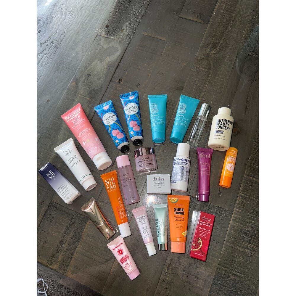 Skincare Haircare Beauty Reseller Lot -‎ 22 NEW Deluxe Travel Size Items